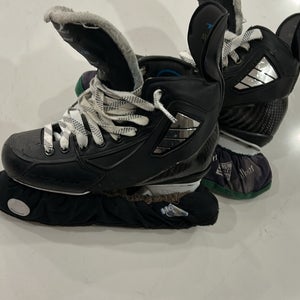 True Pro Custom Hockey Skates 5.5 (Used)