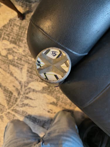 Louisville Slugger Xeno Composite Bat (-11) 18 oz 29" (Used)