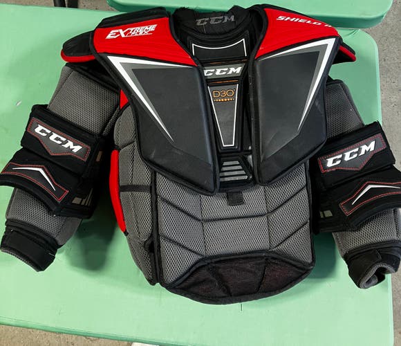 CCM Extreme Flex Shield II Goalie Chest Protector | Senior Large