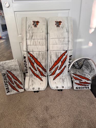 35" Vaughn VE8 Pro Carbon Regular Goalie Full Set Pro Stock (Used)