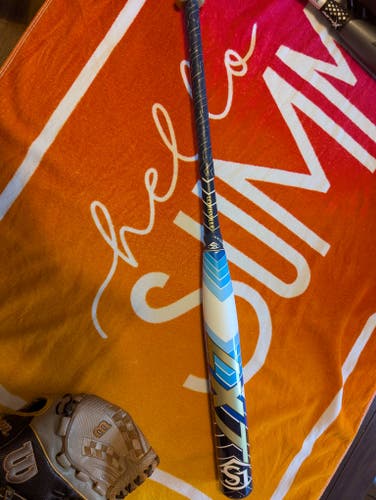 Louisville Slugger Bat (-10) 22 oz 32" (Used)