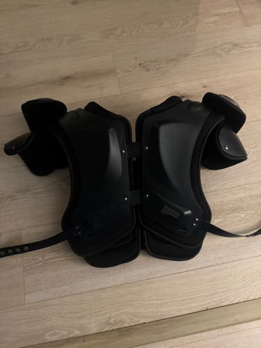 Extra Large Youth Xenith Velocity 2 Shoulder Pads (Used)