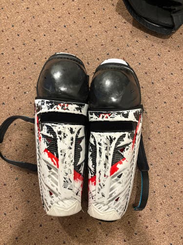 Junior CCM JetSpeed FT6 Pro 13" Shin Pads (Used)