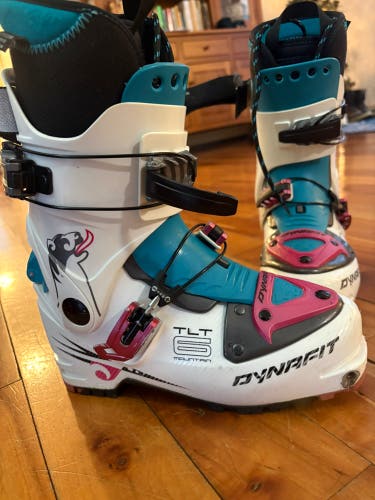Mondo 23 & 23.5 Unisex Dynafit TLT6 Alpine Touring Ski Boots (Used)