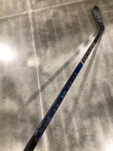 Senior Bauer Supreme 2S Pro Hockey Stick Left Hand 95 Flex Pro Stock (Used)