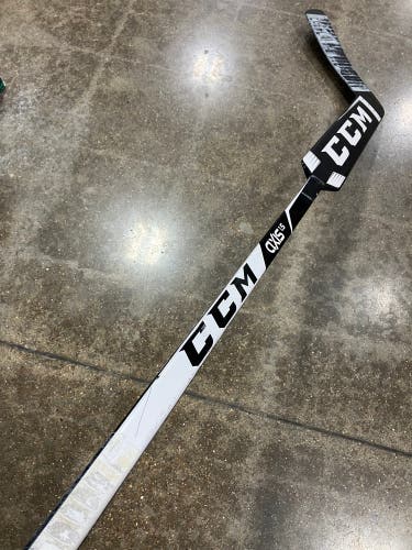Youth CCM Axis 1.5 Goalie Stick Regular 21" Paddle (Used)