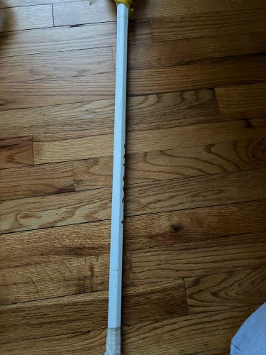 New True Lacrosse Shaft Women’s