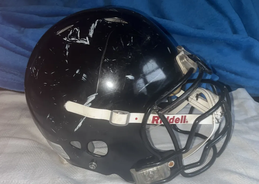 Youth Large Riddell Revolution Helmet (Used) | SidelineSwap | Buy and ...