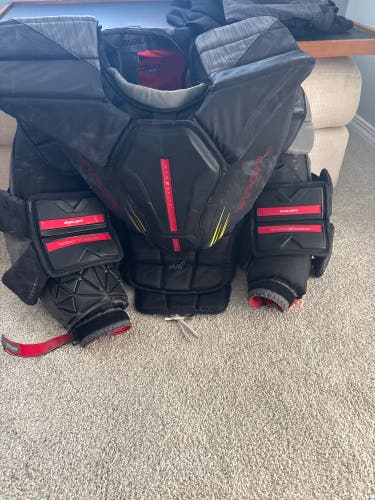 Large 2021 Bauer Vapor Hyperlite 2 Goalie Chest Protector (Used)
