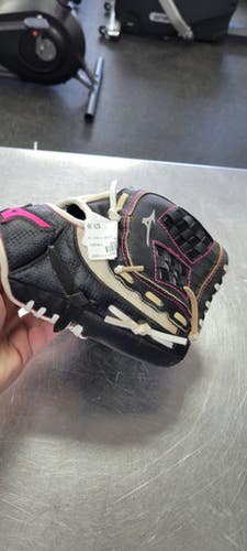 Used Mizuno FINCH 10 BB/SB Glove RH Throw Black 10" 11497-S000154833