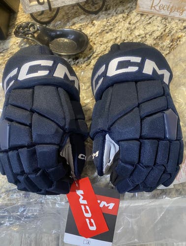 New CCM Pro Nathan Mackinnon Pro Stock Gloves 14"