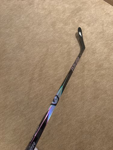 Senior Bauer Proto2 Left Hand Hockey Stick P28 77 Flex (New)