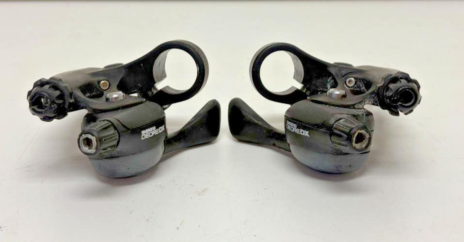 Vintage 1990s Shimano Deore DX ST-M075 3x7 Speed Trigger Shifters