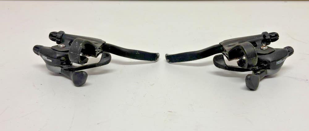 Vintage 1990s Shimano Deore DX ST-M075 3x7 Speed Trigger Shifters