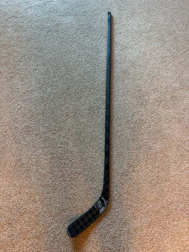 Senior Pro Blackout Right Handed Hockey Stick P88 70 Flex Pro Stock (Used)