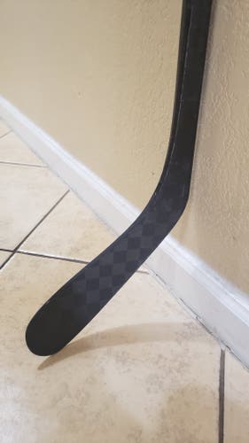 Senior Pro272 Kovalev Right Handed Hockey Stick P28 80 Flex Pro Stock (Used)