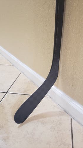 Senior Pro272 Kovalev Right Handed Hockey Stick P28 80 Flex Pro Stock (Used)