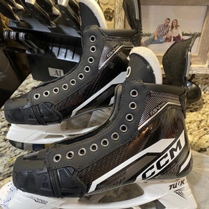 CCM AS-V Pro Hockey Skates Regular Width Pro Stock 8.5 (New)