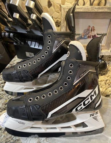 CCM AS-V Pro Hockey Skates Regular Width Pro Stock 8.5 (New)