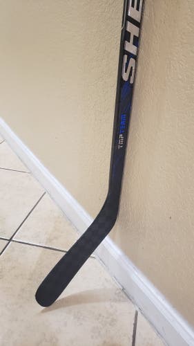 Senior Sher-Wood CODE TMP TEAM Right Handed Hockey Stick P14 85 Flex Pro Stock (Used)