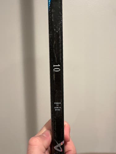 Senior Bauer Nexus Sync Right Handed Hockey Stick P28+1/4 77 Flex Pro Stock (Used)