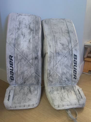 Medium Bauer Supreme M5 Pro Goalie Leg Pads (Used)