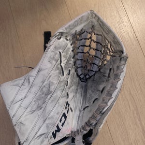 CCM Extreme Flex 5.5 Regular (Used)