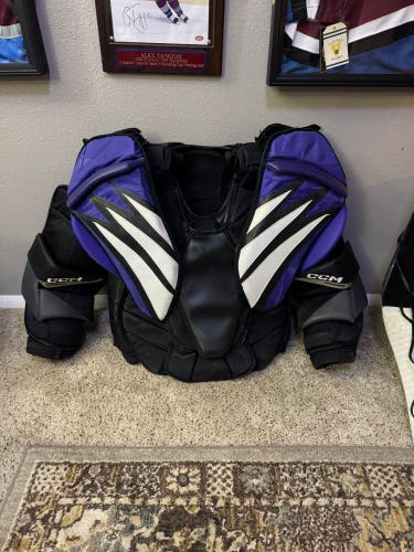 Large Goalie Chest Protector (Used)