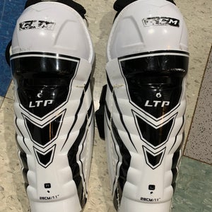 Junior CCM LTP 11" Shin Pads (Used)