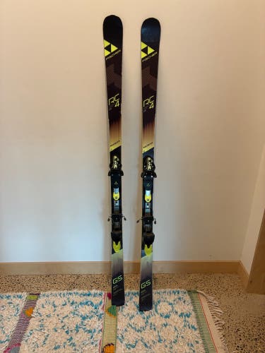 Fischer RC4 WC GS 165 cm Racing Skis With Bindings Max Din 11 (Used)