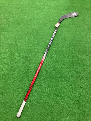 Senior Bauer Vapor Hyperlite 2 Hockey Stick Right Handed P28 87 Flex (Used)