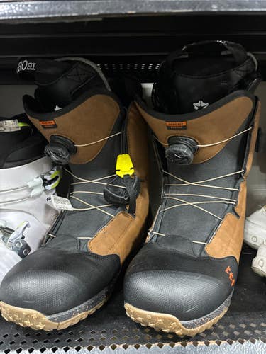 (Used) Size M 12.0 (W 13.0) Men's Snowboard Boots