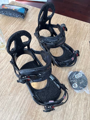 Large K2 Sonic Snowboard Bindings (Used)