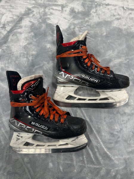 Intermediate Bauer Vapor 3X Hockey Skates Size 4 (Used)