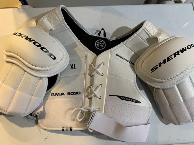 Like-New Sher-Wood 5030 HOF Shoulder Pads