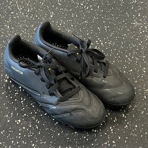 Used Adidas Soccer Cleats Black Junior 01.5 11849-S000035783