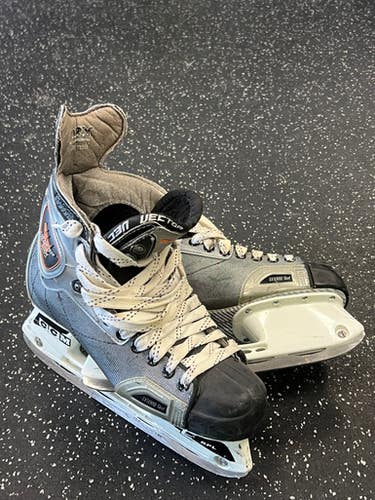 Used CCM VECTOR PRO Senior Hockey Skate Senior 7.5 11849-S000035779