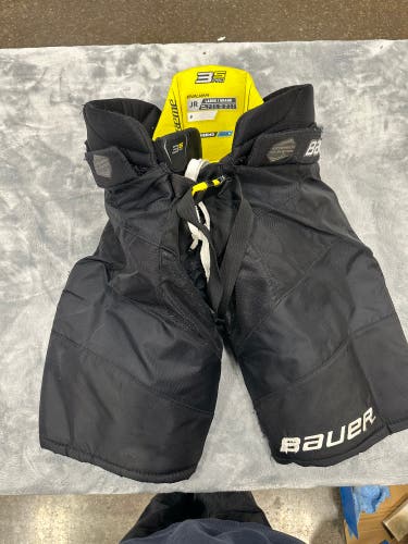 Black Junior Large Bauer Supreme 3S Pro Hockey Pants (Used)