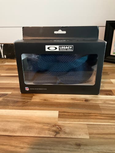 Youth Oakley Football Clear Shield Used)