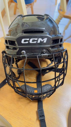 Small CCM Tacks 720 Helmet (Used)