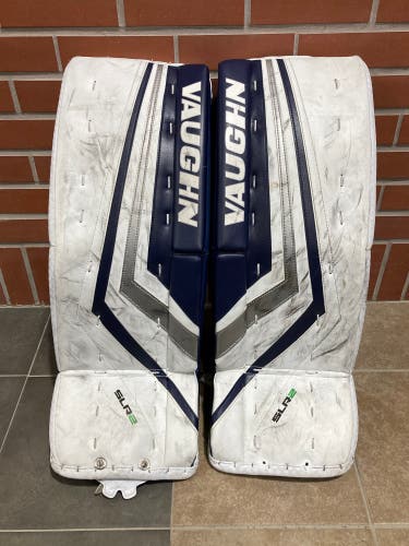 26" Junior Vaughn Ventus SLR2 Goalie Leg Pads (Used)