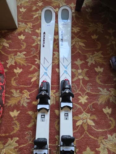 162 cm Kastle Skis LX 72 (Excellent Condition) with ACL saving bindings