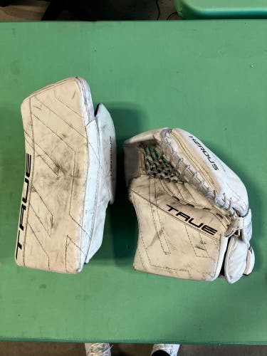 True HZRDUS Goalie Glove & Blocker | Junior