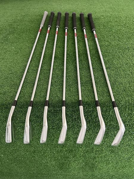 Taylormade P730 Forged Iron Set 4-P / KBS Tour FLT 120 Stiff