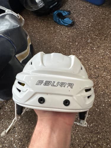 Medium Bauer Re-Akt 95 Helmet (Used)