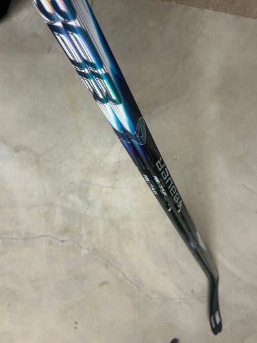 Senior Bauer Vapor FlyLite Right Handed Hockey Stick P28 77 Flex (New)