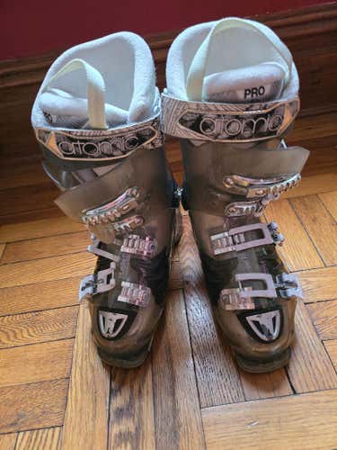 Atomic Ski Boots Women PRO T2, Size 26.0 26.5 Excellent Condition