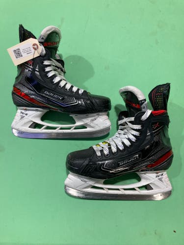 Used Intermediate Bauer Vapor 2X Hockey Skates Size 4 | FIT 2