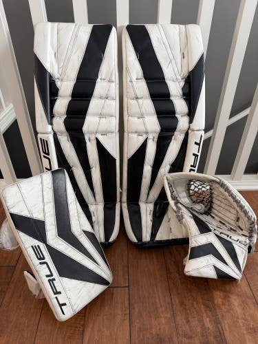 31" True 7X3 Regular Goalie Full Set (Used)