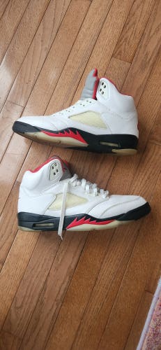 Men's Size M 11.0 (W 12.0) Air Jordan Shoes (Used)